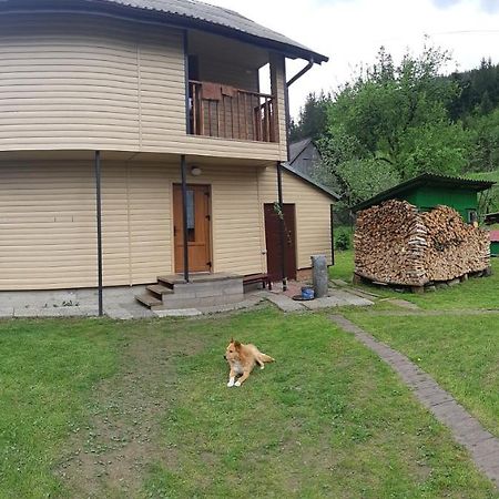 Котедж Під Горою Tatariv Exterior foto